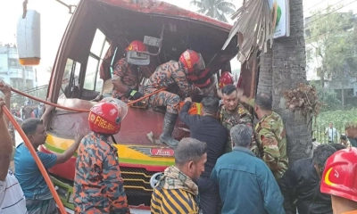 মাগুরা-ঝিনাইদহ সড়কে যাত্রীবাহী বাস দুর্ঘটনা, আহত ৪০