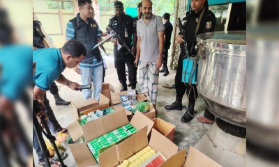 বসতবাড়িতেই তৈরি হচ্ছে নামিদামি ব্র্যান্ডের নকল সাবান