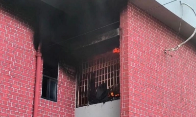 মেহেরপুরে এসপির বাসভবনে আগুন