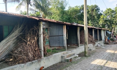 রাজনৈতিক প্রতিহিংসায় সুবিধাবঞ্চিত আবাসনের বাসিন্দারা