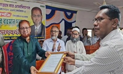 ঢাকা ট্যাক্সেস বারের সভাপতি নির্বাচিত হওয়ায় মিজানুর রহমানকে এলাকাবাসীর সংবর্ধনা