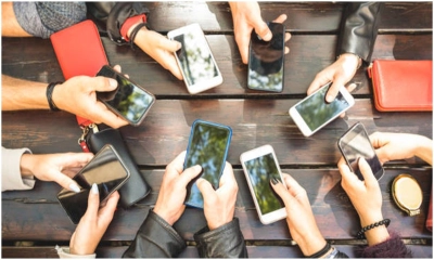 মাধ্যমিক বিদ্যালয়ে মোবাইল ফোন ব্যবহারে নিষেধাজ্ঞা