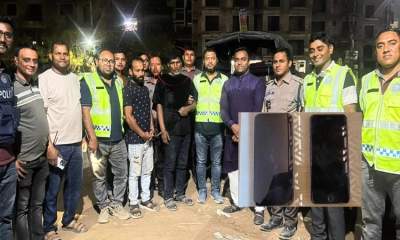 দুদক মহাপরিচালকের ছিনতাই হওয়া আইফোন উদ্ধার, গ্রেফতার ২