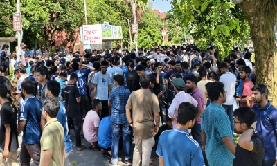 বাংলাদেশ কৃষি বিশ্ববিদ্যালয়ের শিক্ষার্থীরা   । ছবি- রূপালী বাংলাদেশ