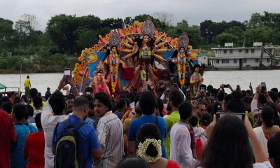 ময়মনসিংহে উৎসব-কান্নায় দেবী দুর্গার বিদায়