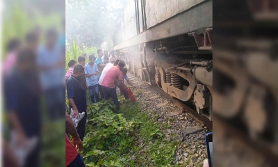 অগ্নিবিনা এক্সপ্রেসের ইঞ্জিন বিকল