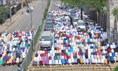 রাস্তায় ও মাঠে জুমার নামাজ আদায় হবে কি?