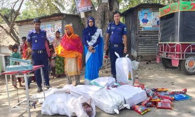 নকল জুস কারখানায় অভিযান