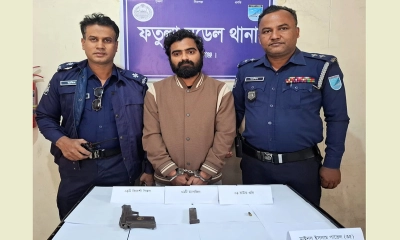 নারায়ণগঞ্জে বিদেশি পিস্তল, গুলিসহ সন্ত্রাসী গ্রেপ্তার