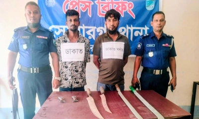 ঢাকা-চট্টগ্রাম মহাসড়কে ডাকাতির প্রস্তুতিকালে দেশীয় অস্ত্রসহ দুই ডাকাত গ্রেপ্তার