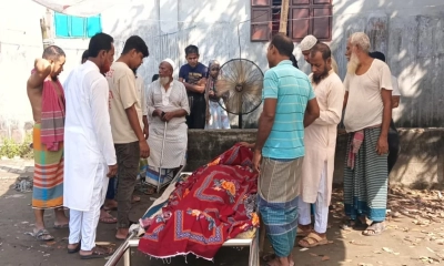নরসিংদীতে বাসচাপায় অটোরিকশা চালকসহ প্রাণ গেল ৩ জনের