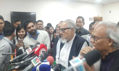 ‘নির্বাচন প্রক্রিয়ায় ছাত্রদের যুক্ত করা ঠিক হবে না’