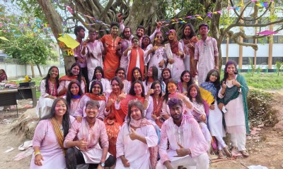 রং উৎসবে মেতেছে জাককানইবির শিক্ষার্থীরা