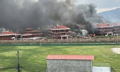 হেলিকপ্টারে সরিয়ে নেওয়া হচ্ছে নেপালের মন্ত্রীদের