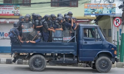 নেপালে ৩ পুলিশ সদস্যকে পিটিয়ে হত্যা