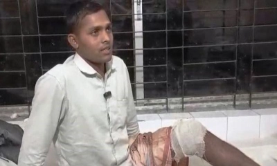 নেত্রকোনায় স্বতন্ত্র প্রার্থীর প্রচার গাড়িতে দুই দফা হামলা