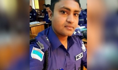 দাঁড়িয়ে থাকা ট্রাকে বাসের ধাক্কা, এসআইসহ নিহত ৩