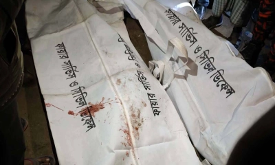 নওগাঁয় ট্রাকচাপায় মা-মেয়ে নিহত