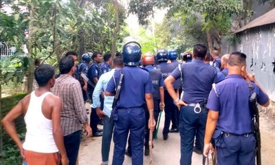 মসজিদ নির্মাণ নিয়ে সংঘর্ষে নিহত ১, বাড়িঘরে ভাঙচুর-লুটপাট
