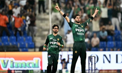 শ্রীলঙ্কাকে উড়িয়ে টিকে রইল পাকিস্তানের আশা