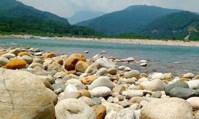 সাদা পাথর লুটকারীদের বিরুদ্ধে ব্যবস্থা নিতে হাইকোর্টে রিট