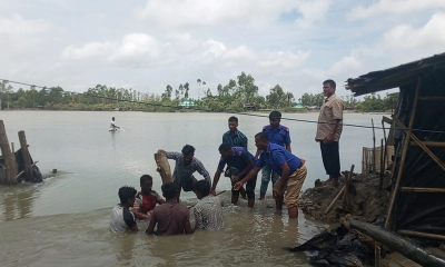 পেকুয়ায় প্রবাহমান খালের ৫৮ কৃত্রিম বাঁধ ও জাল অপসারণ 