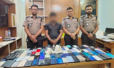 গুলিস্তানে ১১৭ চোরাই মোবাইলসহ চোরাকারবারি চক্রের সদস্য গ্রেপ্তার