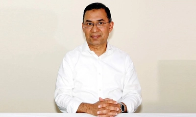 বিমানবন্দরে আটকে পড়া যাত্রীদের খোঁজ নিলেন প্রধানমন্ত্রী তারেক রহমান