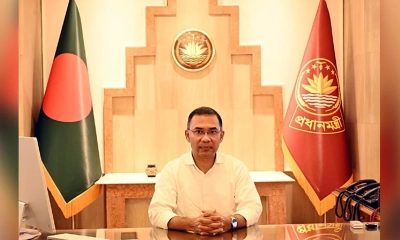 ঈদের ছুটি শেষে সচিবালয়ে কর্মব্যস্ত প্রধানমন্ত্রী