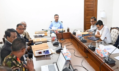 প্রধানমন্ত্রীর সঙ্গে বস্ত্র ও পাট মন্ত্রণালয়ের কর্মকর্তাদের বৈঠক