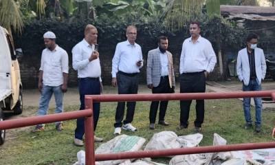 পলাশে ভূমিকম্পে ক্ষতিগ্রস্ত স্থান পরিদর্শনে দুর্যোগ ও ত্রাণ মন্ত্রণালয়ের প্রতিনিধি দল। ছবি- রূপালী বাংলাদেশ