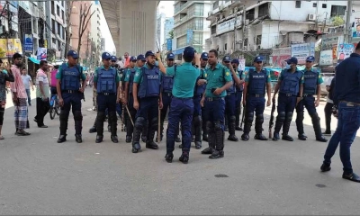 গুরুত্বপূর্ণ মোড়ে নিরাপত্তা জোরদার করেছে আইনশৃঙ্খলা বাহিনী। ছবি- সংগৃহীত