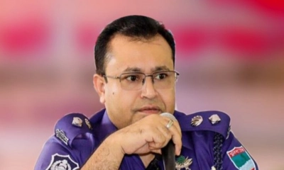 সাতক্ষীরার সাবেক এসপি মনিরুজ্জামান বরখাস্ত, এলাকায় মিষ্টি বিতরণ