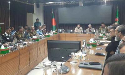 ভোট নিয়ে সশস্ত্র ও আইনশৃঙ্খলা বাহিনীর সঙ্গে বৈঠকে ইসি