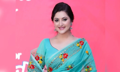 গায়ককে সঙ্গে গান গেয়ে সমালোচনার মুখে পরীমণি