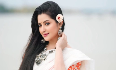 ‘যাই… সমুদ্র ডাকে’