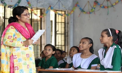 প্রধান শিক্ষকদের বেতন স্কেল দশম গ্রেডে উন্নীত করায় সরকারের খরচ বাড়বে প্রায় ৩৫০ কোটি টাকা।  ছবি -সংগৃহীত