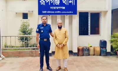 ছাত্রীকে ধর্ষণচেষ্টার অভিযোগে শিক্ষক গ্রেপ্তার