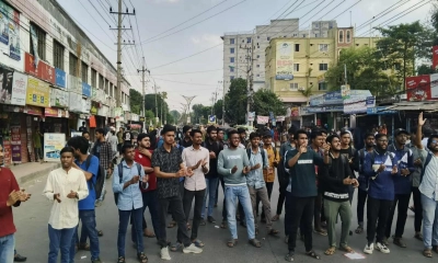 রাবি শিক্ষার্থীদের ওপর হামলা: আল্টিমেটাম দিয়ে অবরোধ প্রত্যাহার