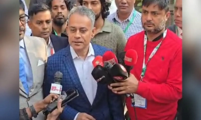 ছেলেকে সঙ্গে নিয়ে ভোট দিলেন রবিউল