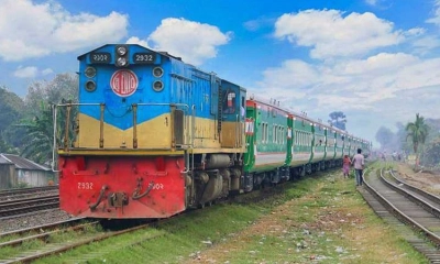 রেললাইন দিয়ে হাঁটছিলেন হাফিজ, উত্তরায় ট্রেনের ধাক্কায় মৃত্যু