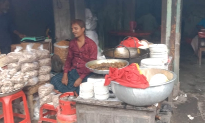 পুঠিয়ায় হাটবাজারে ভেজাল খাদ্যপণ্য সয়লাব