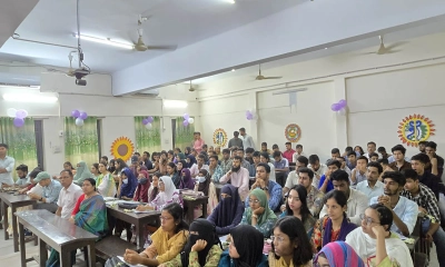 নবীন শিক্ষার্থীদের পদচারণায় মুখর রাবি, র‌্যাগিং করলেই ব্যবস্থা