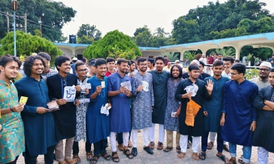 ছুটির দিনেও জমজমাট রাকসুর প্রচারণা