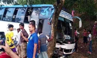 রামুতে বাস-প্রাইভেটকার সংঘর্ষে নিহত ২