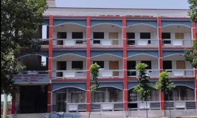 কলেজছাত্রীকে নিয়ে শিক্ষক উধাও
