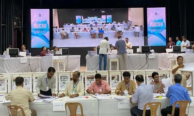 রাকসুর ভোট গণনা শুরু, দেখানো হচ্ছে এলইডি স্ক্রিনে
