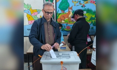 চুয়াডাঙ্গায় শান্তিপূর্ণ পরিবেশে চলছে ভোটগ্রহণ