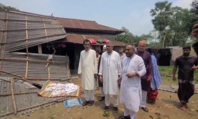 কালবৈশাখির তাণ্ডবে ধ্বংসস্তূপ শ্রীপুর