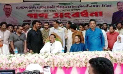 তজুমদ্দিনে স্পিকার হাফিজ উদ্দিনকে গণসংবর্ধনা